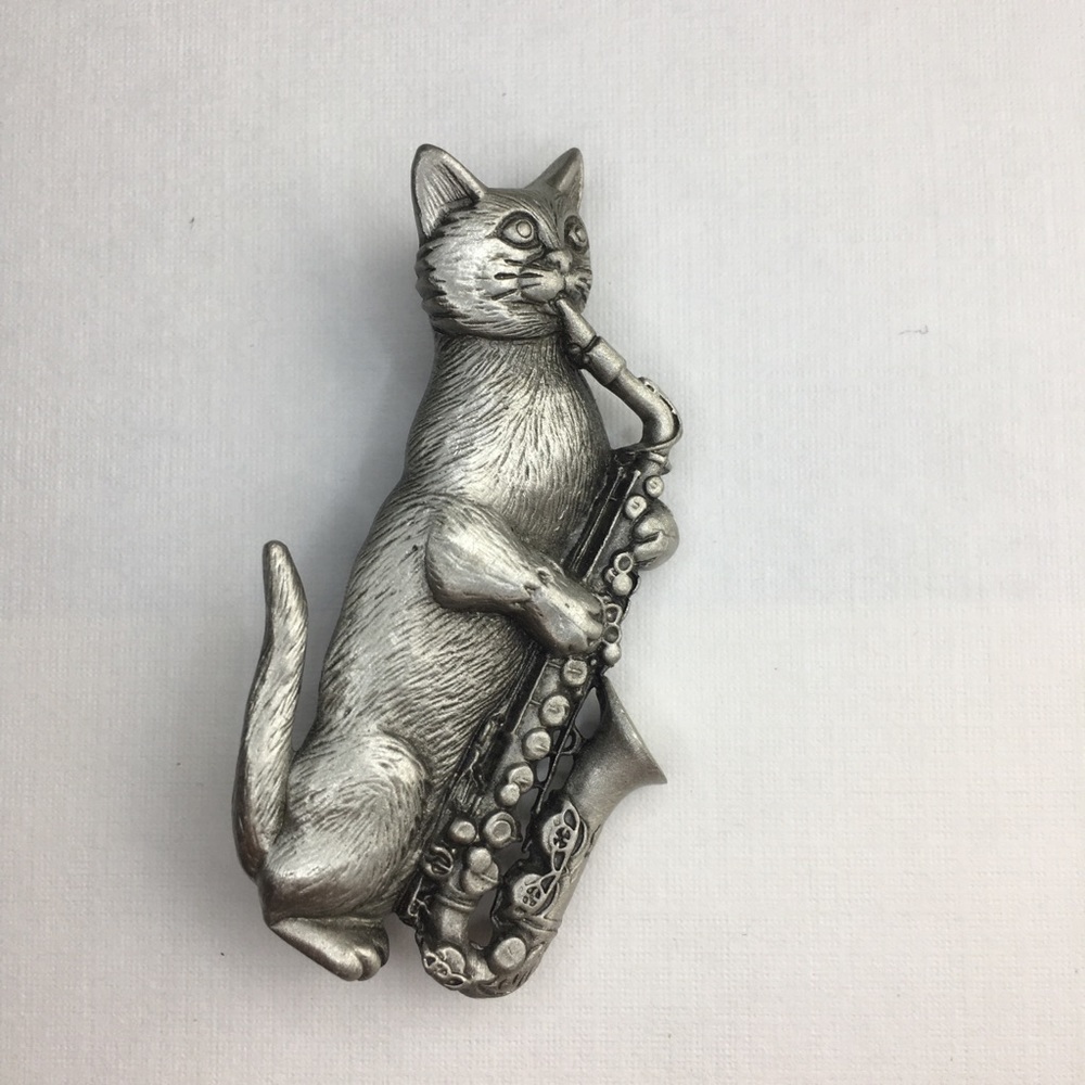 Vintage 1980’s Cat Musician Pin Silver Metal